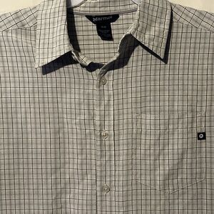 Marmot Men's Short Sleeve‎ Button Up Size Medium